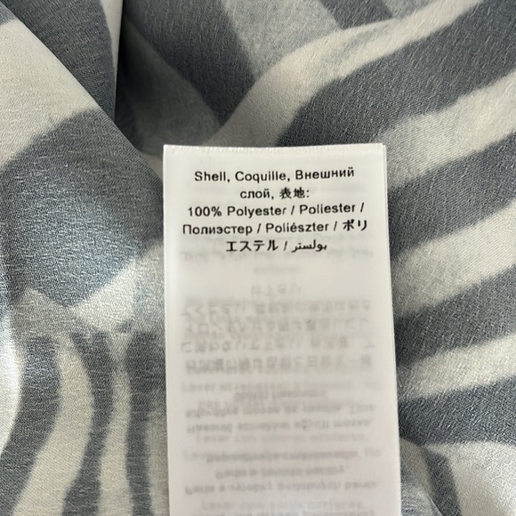 VGUC Tiger of Sweden blouse - Picture 9 of 9